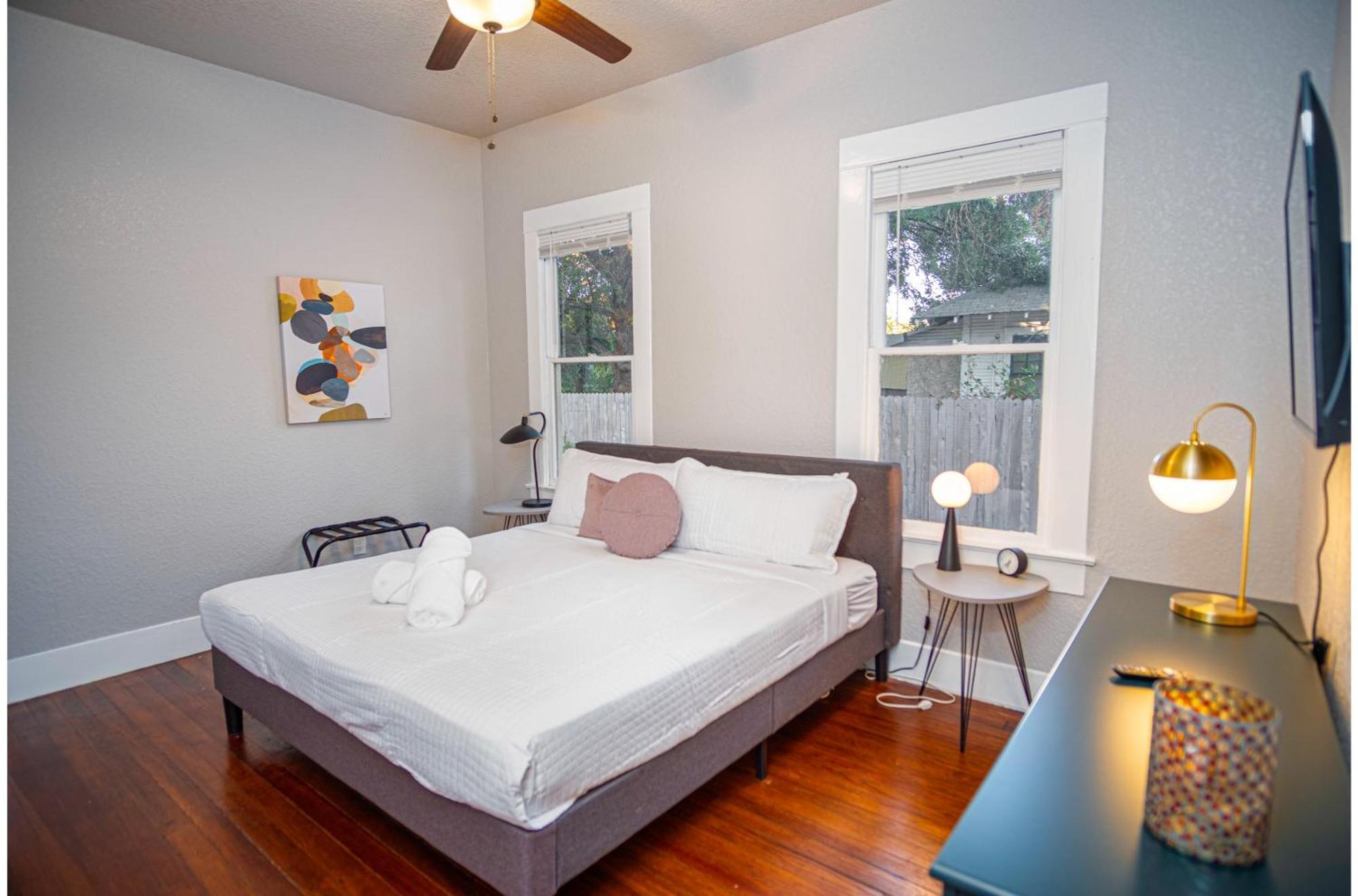Chic Downtown Farmhouse With Garden And Bbq Grill San Antonio Ngoại thất bức ảnh
